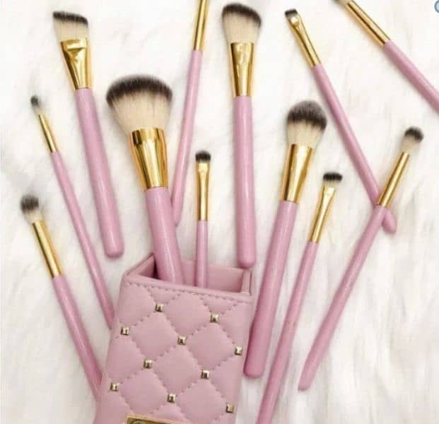 BH Cosmetics Pink Studded Elegance 12-Piece Brush Set 1