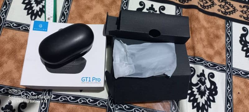 Hylou GT-1 bluetooth ear buds for sale. 6