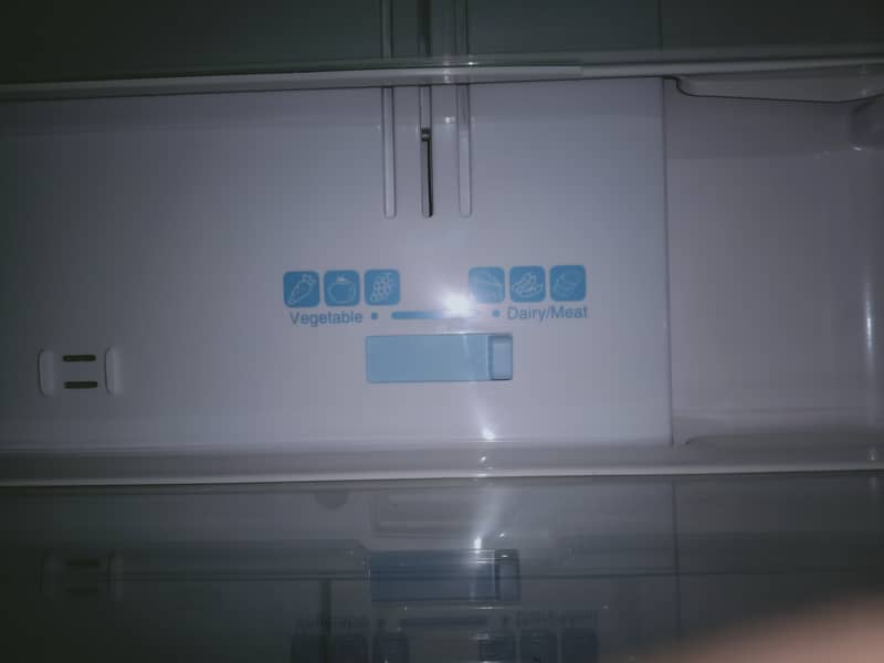 Hitachi dual inverter imported fridge 4