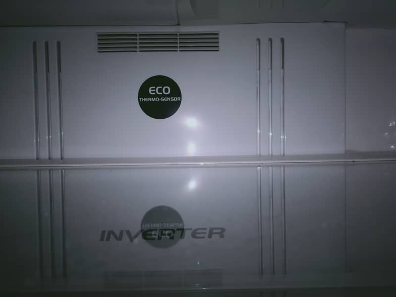 Hitachi dual inverter imported fridge 9