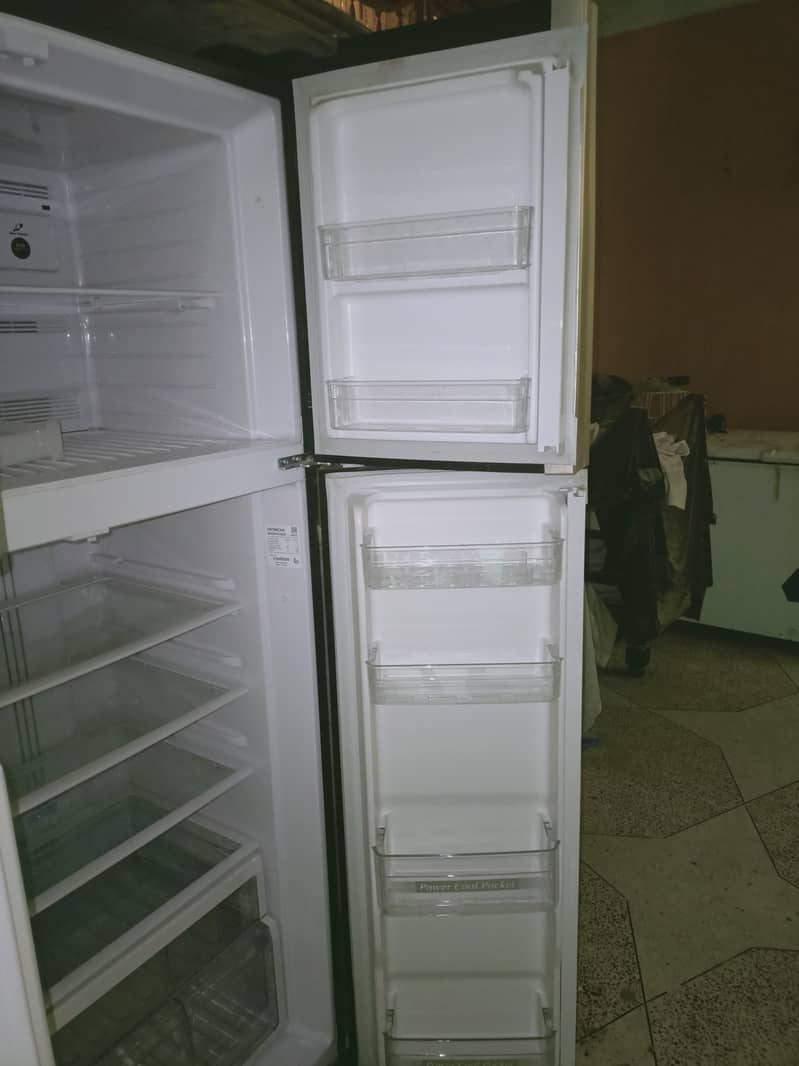 Hitachi dual inverter imported fridge 13