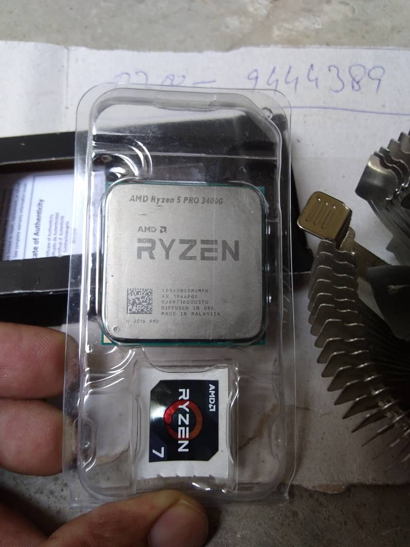 AMD Ryzen 5 pro 3400G with Radeon RX Vega 11 Graphics (12nm) 5
