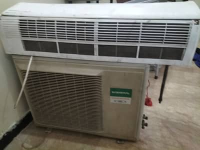11/2  ton O GENERAL inverter A/C