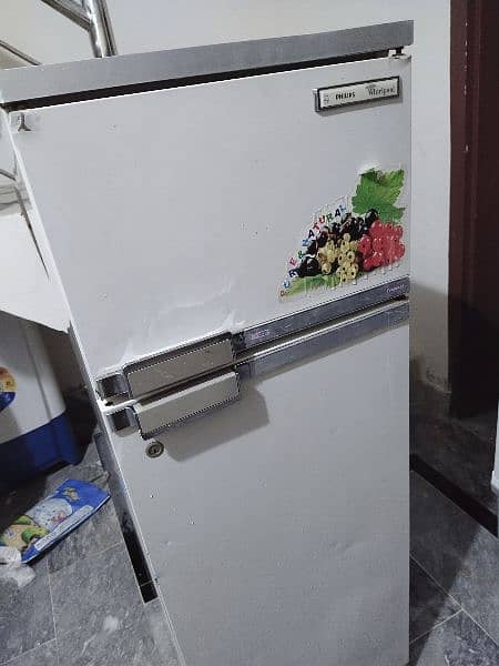 philips company ka fridge