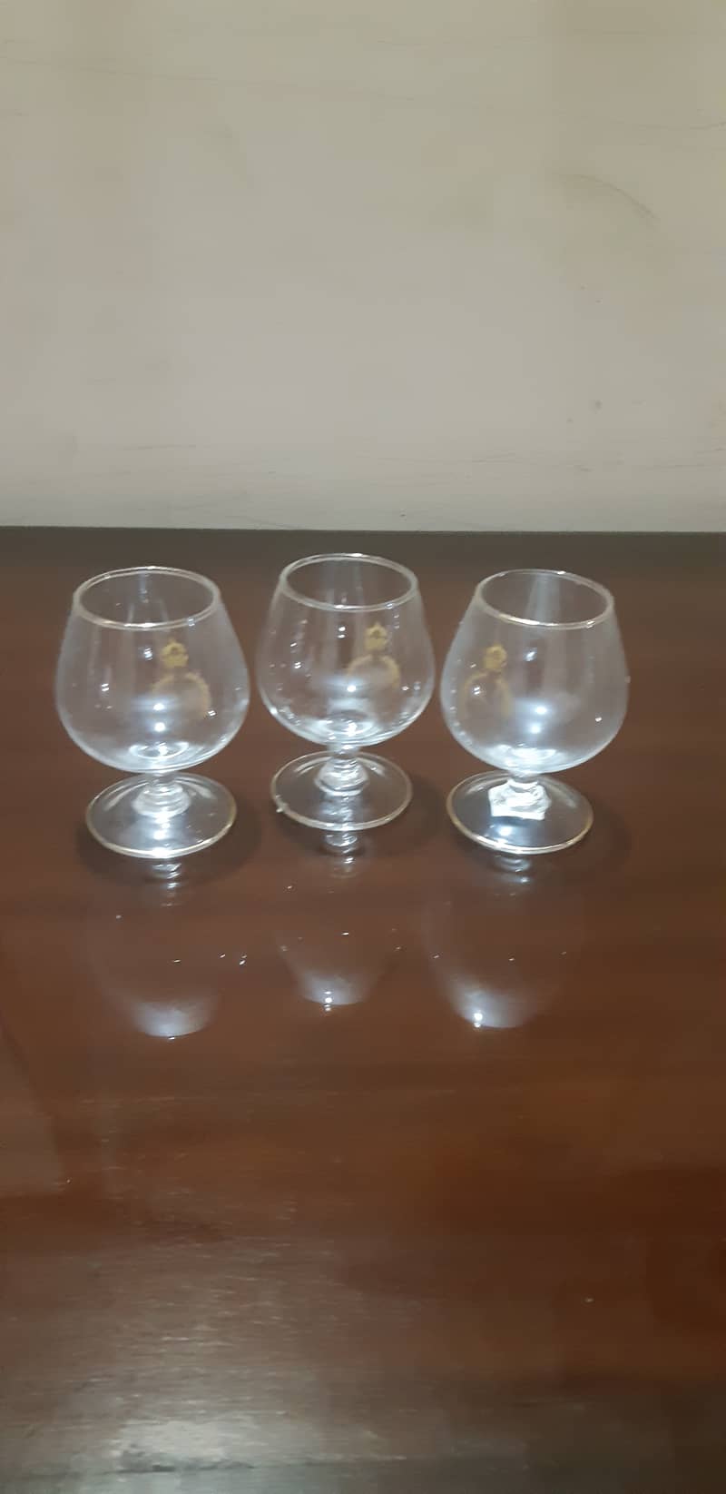 glass for sale in excellent condition 2