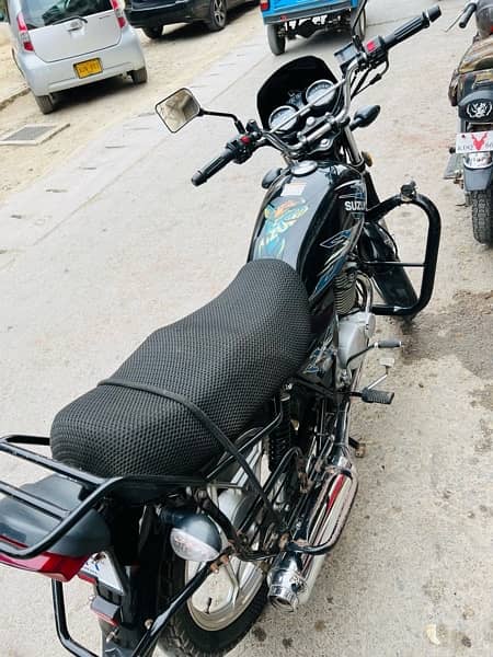 Suzuki GS150 SE black 0