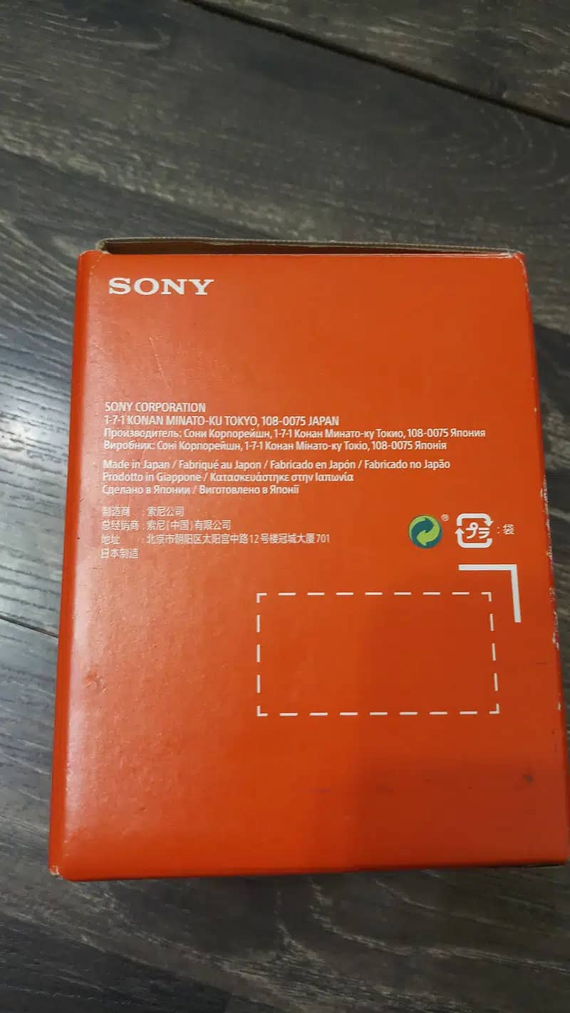 Sony FE 35mm F2.8 ZA Full frame Standard Prime ZEISS Lens 10
