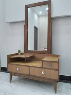 Dressing Table for sale 0
