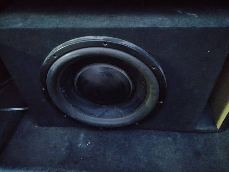 selling JL Audio Woofer 15inches. 0