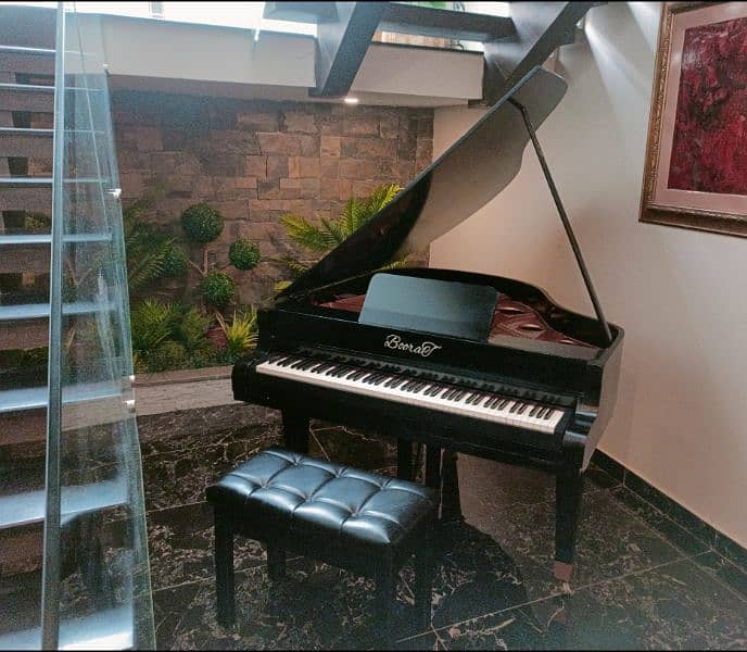 Yamaha digital Grand piano  1 year warranty free delivery for  lahore 0