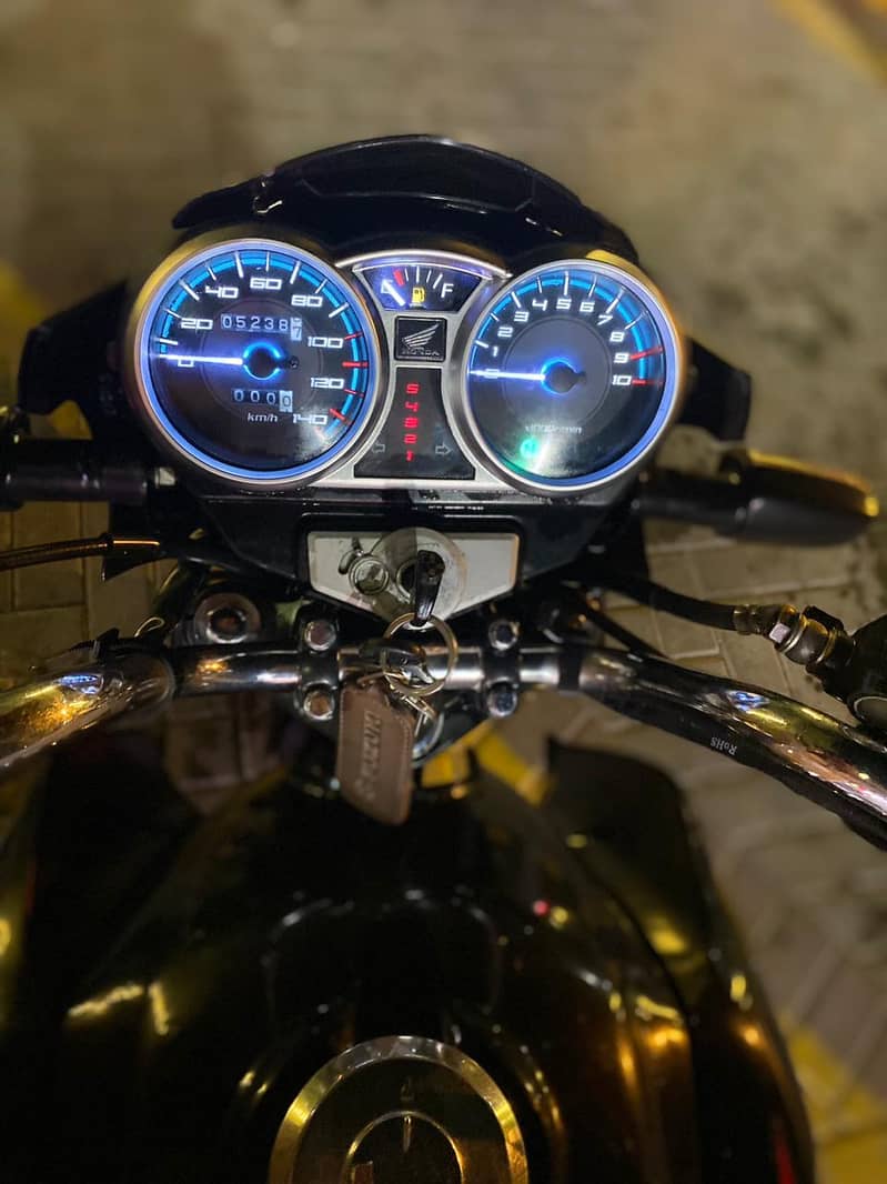 Honda CB150F 3