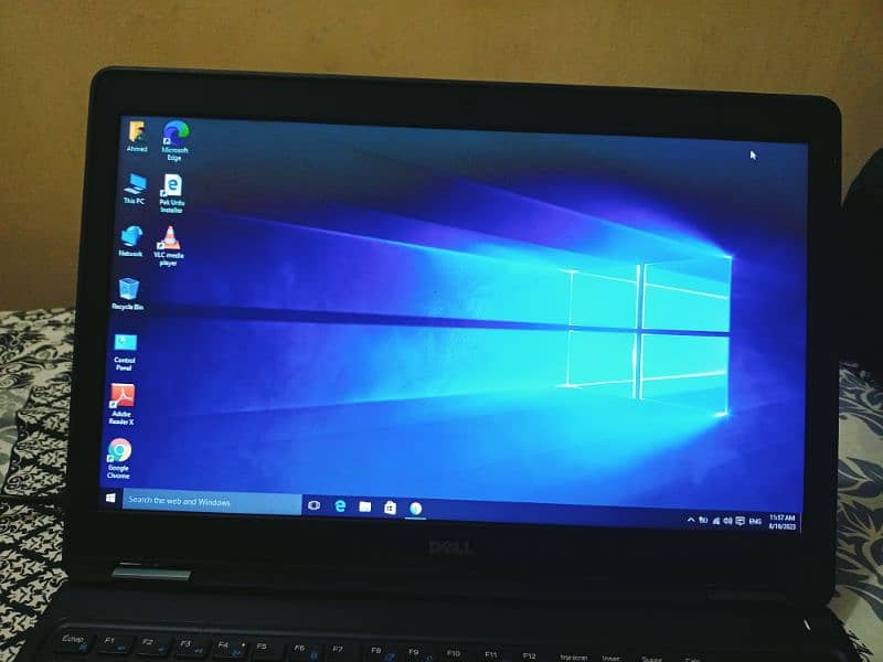 Dell laptop core i5, 5th generation 6
