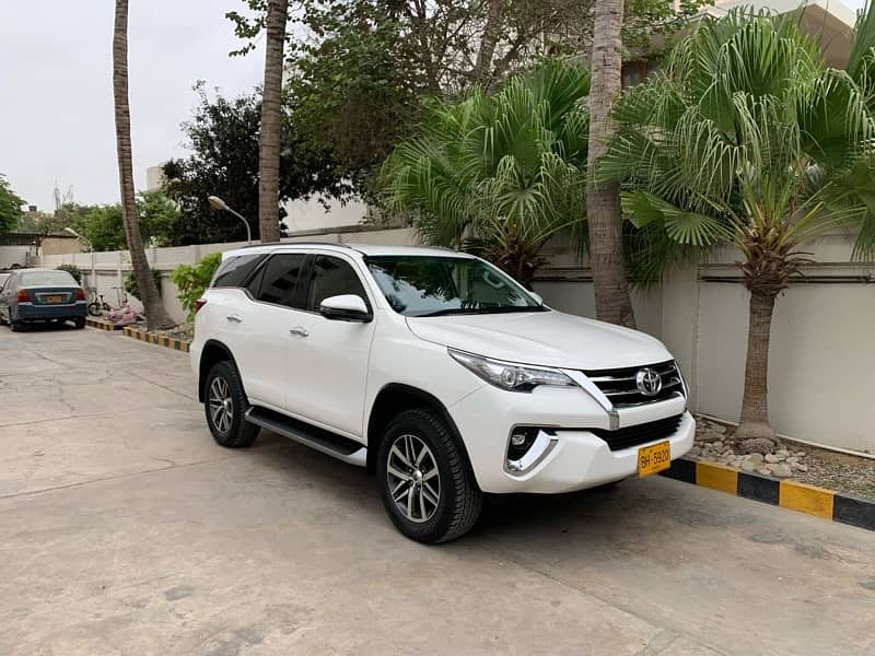 Toyota Fortuner 2020 Sigma 2.8L 4x4 First Hand 21000km Untouched NEW 1