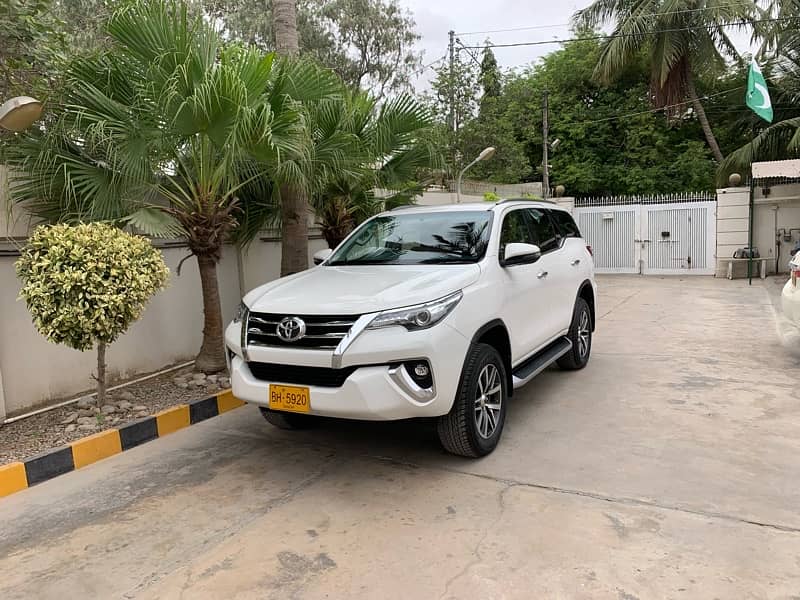Toyota Fortuner 2020 Sigma 2.8L 4x4 First Hand 21000km Untouched NEW 4