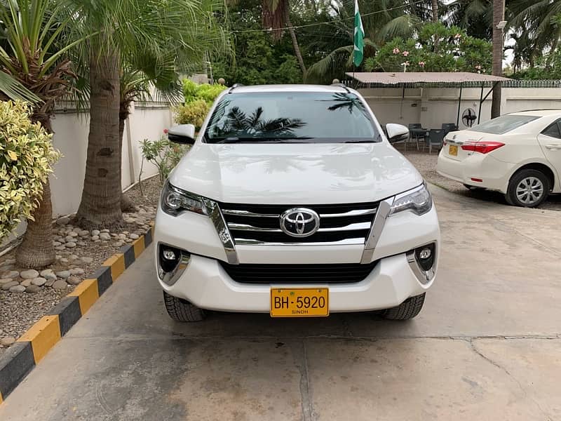 Toyota Fortuner 2020 Sigma 2.8L 4x4 First Hand 21000km Untouched NEW 9