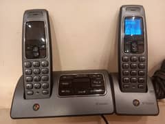 Twin Cordless phone with wireless intercom 0