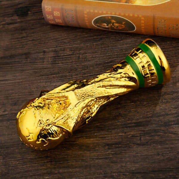 FOOTBALL FIFA WORLD CUP TROPHY GOLD 4