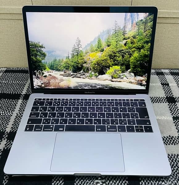 MacBook Pro 2017 (13.3) Grey 16GB i5 2