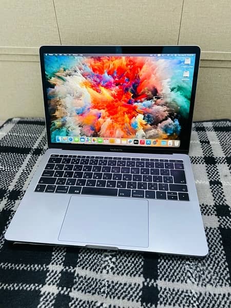 MacBook Pro 2017 (13.3) Grey 16GB i5 3