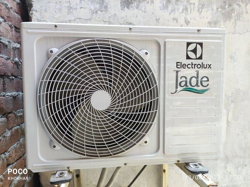 Electrolux AC 1.50 ton DC inverter new condition Japani technology 4