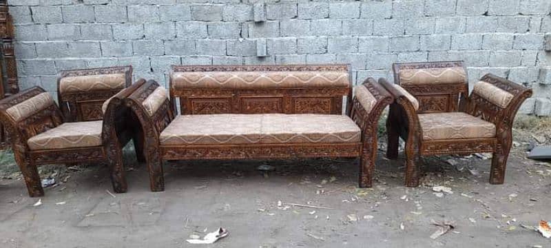 Chairs / Sofa Chairs / Wooden Chairs 8
