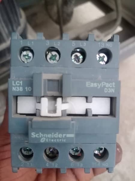 Schneider Magnetic Contactors New and used 4