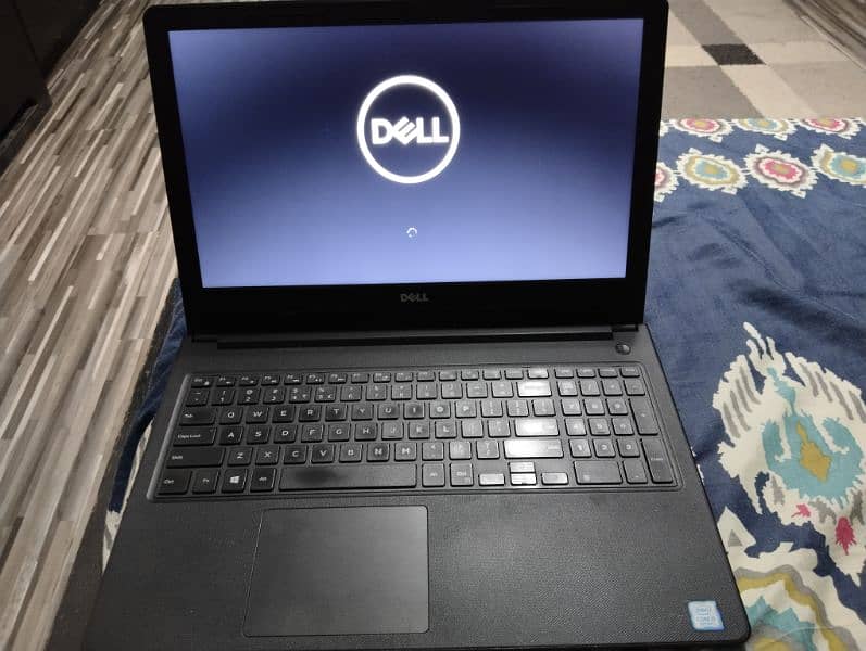 Dell laptop Core i5 - 8th Generation 1
