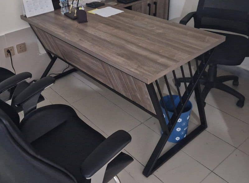 Office Manager Tables for sale , Executive Desk 0
