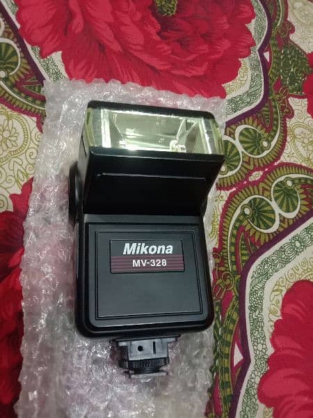 Camera Flash For Sale Mint Condition 3