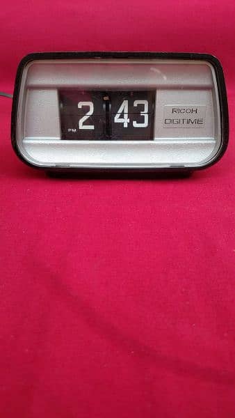 Vintage 1960s Ricoh Digitime Flip Clock 1