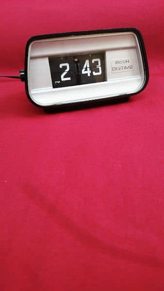 Vintage 1960s Ricoh Digitime Flip Clock 2