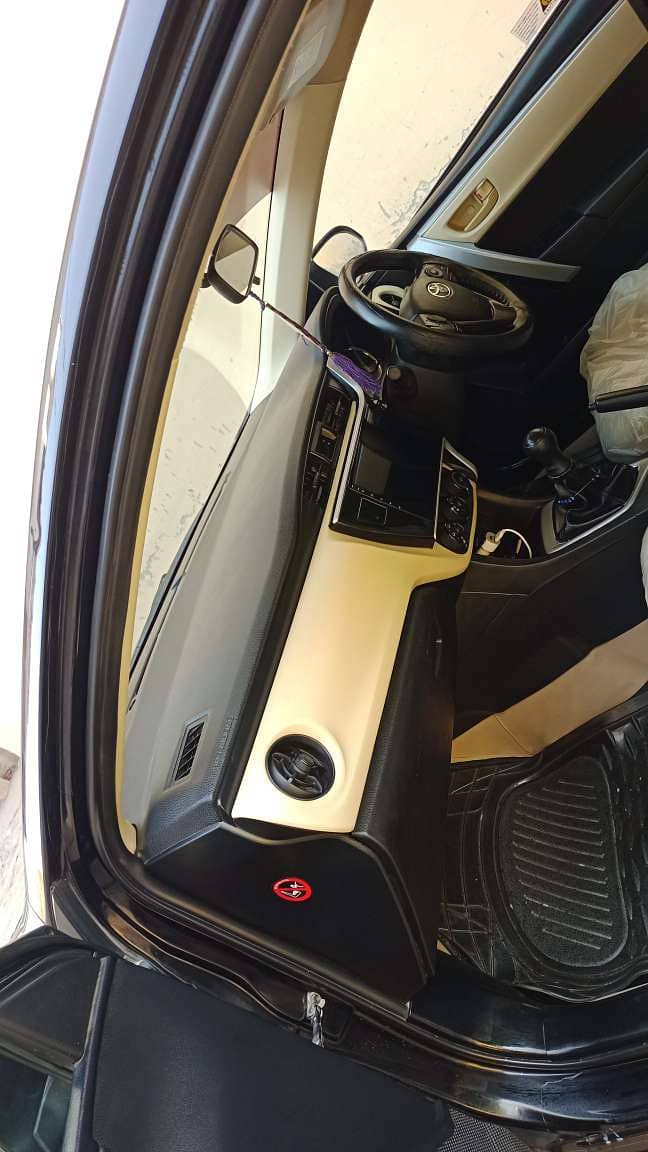 Toyota Corolla GLI 2018 Model Black Color 17