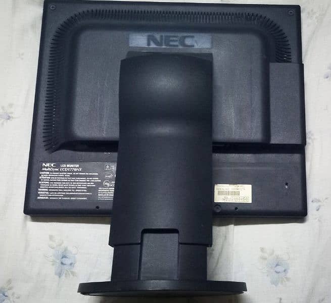 NEC multisync LCD 1770nx 4