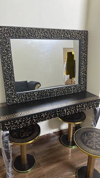 console with mirror 3