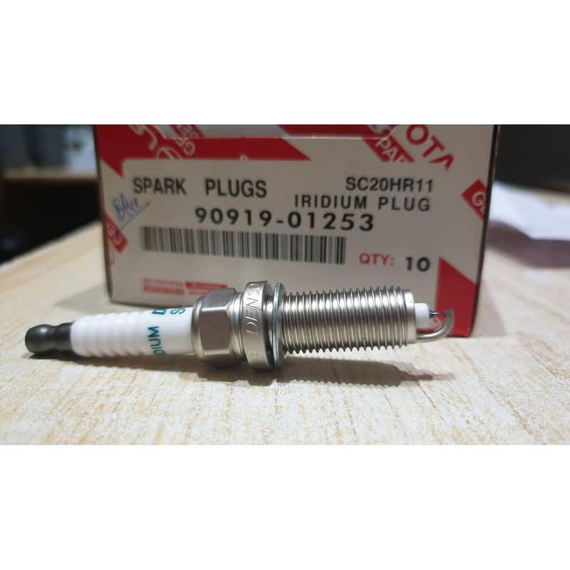 Toyota Denso Genuine Iridium Spark Plug SC20HR11 (03 Piece) 2