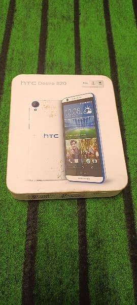 HTC Desire 820 4