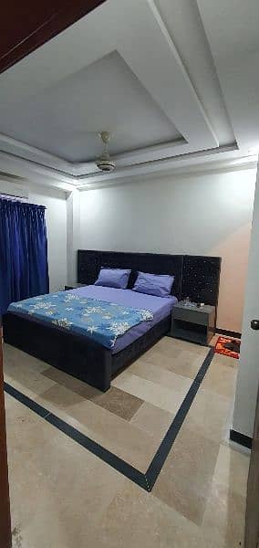B-17 Save sequre Daily basis 1bed flat available for rent 6