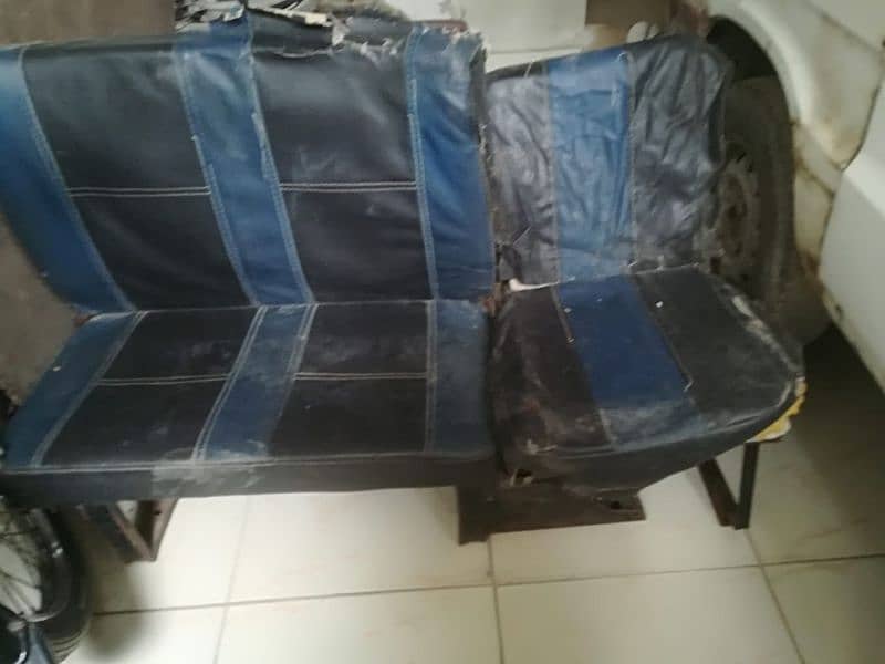 Hiroof seats 2
