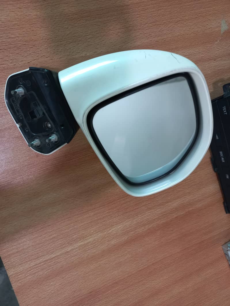 Honda Life 660 CC , Side Mirror Driver Side 1