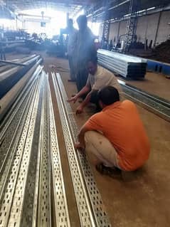 Cable Tray Unistrut Ladder Perforated SS Mesh Threading rod cantilever