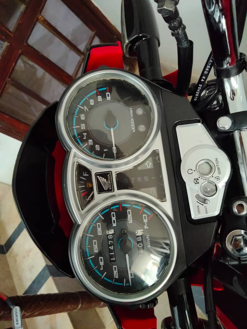 HONDA CB150F 2020 only 11500km driven bike for sale 2