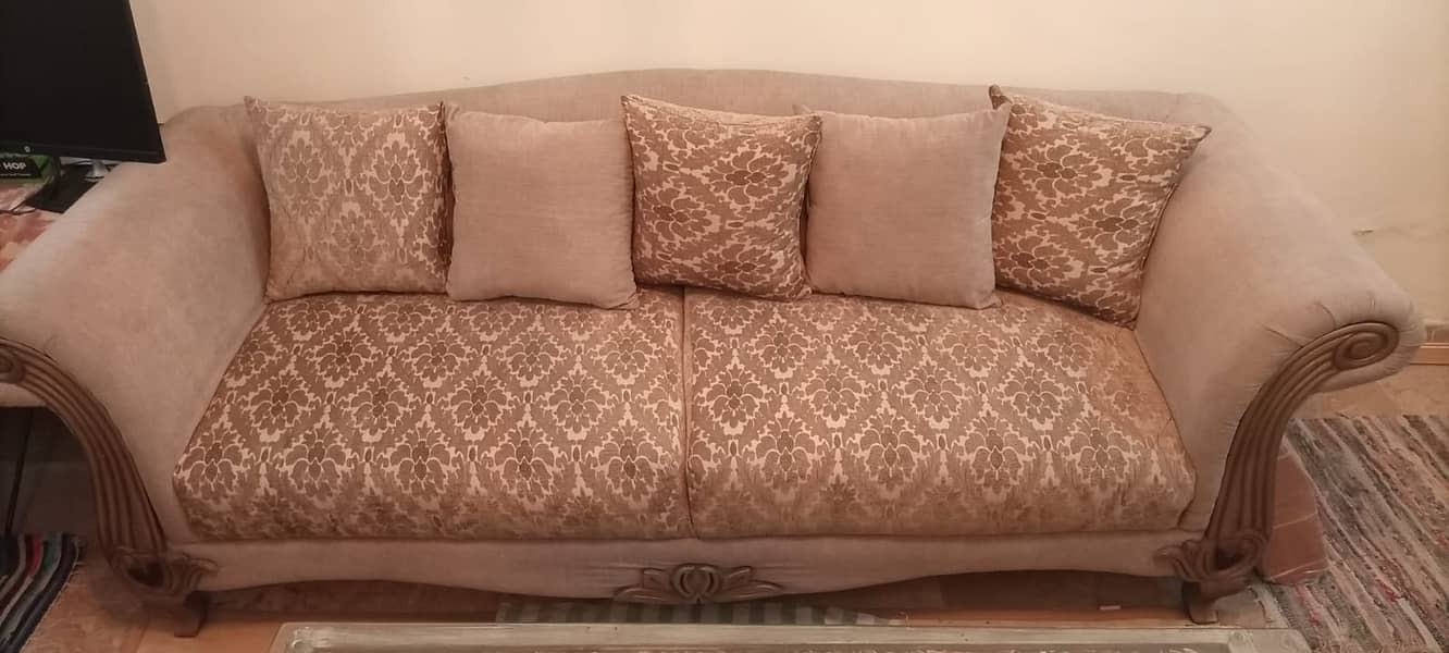 Very Less Used 7 Seater Sofa Set for Sale 1