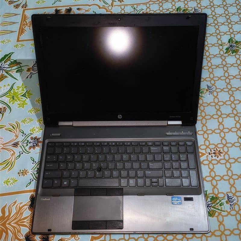 Hp EliteBook 8570w Core-i7 3rd gen pro laptop. 3