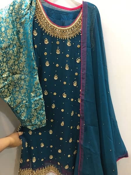 10/10 condition Urgent sale wedding  suit avaiable km hojaing rates 4