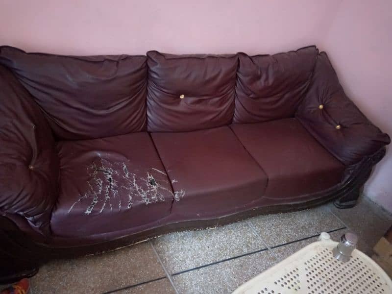 Sofa set in used condition 1