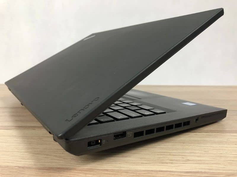 Lenovo Thinkpad T470p Workstation Beast in Compact Size 2