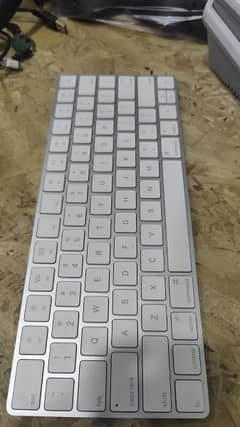 Apple magic 2 Bluetooth keyboard 0
