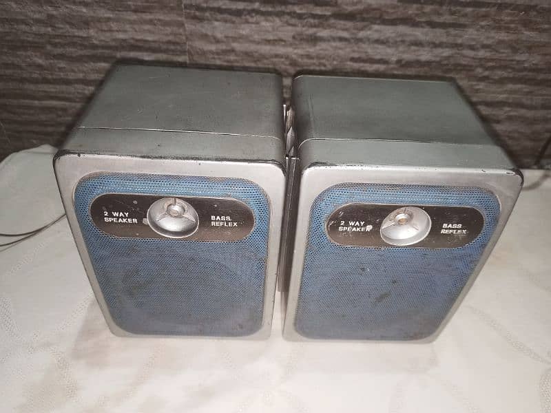 Speakers with box 2