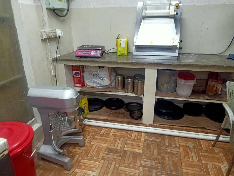 RUNNING PIZZA RESTAURANT FOR SALE 7