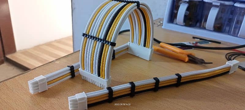 Custom Sleeved GPU Graphics Card Extension Cables for Gaming Computer 10